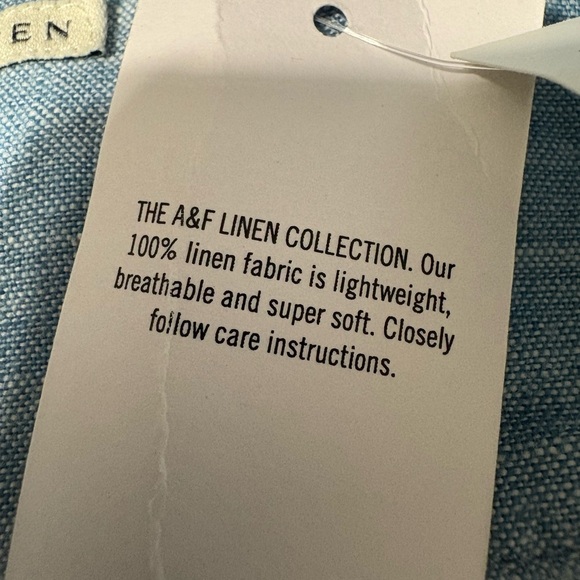Men’s Abercrombie & Fitch Light Blue Linen Button Down. Long Sleeve. Office - Picture 6 of 11